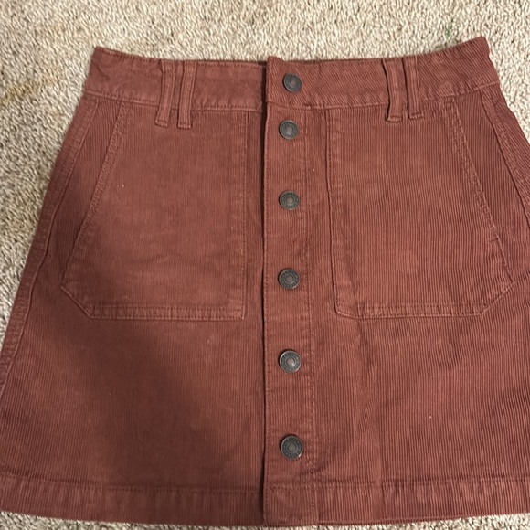 Women corduroy skirt, size 2. American Eagle. - Picture 4 of 4